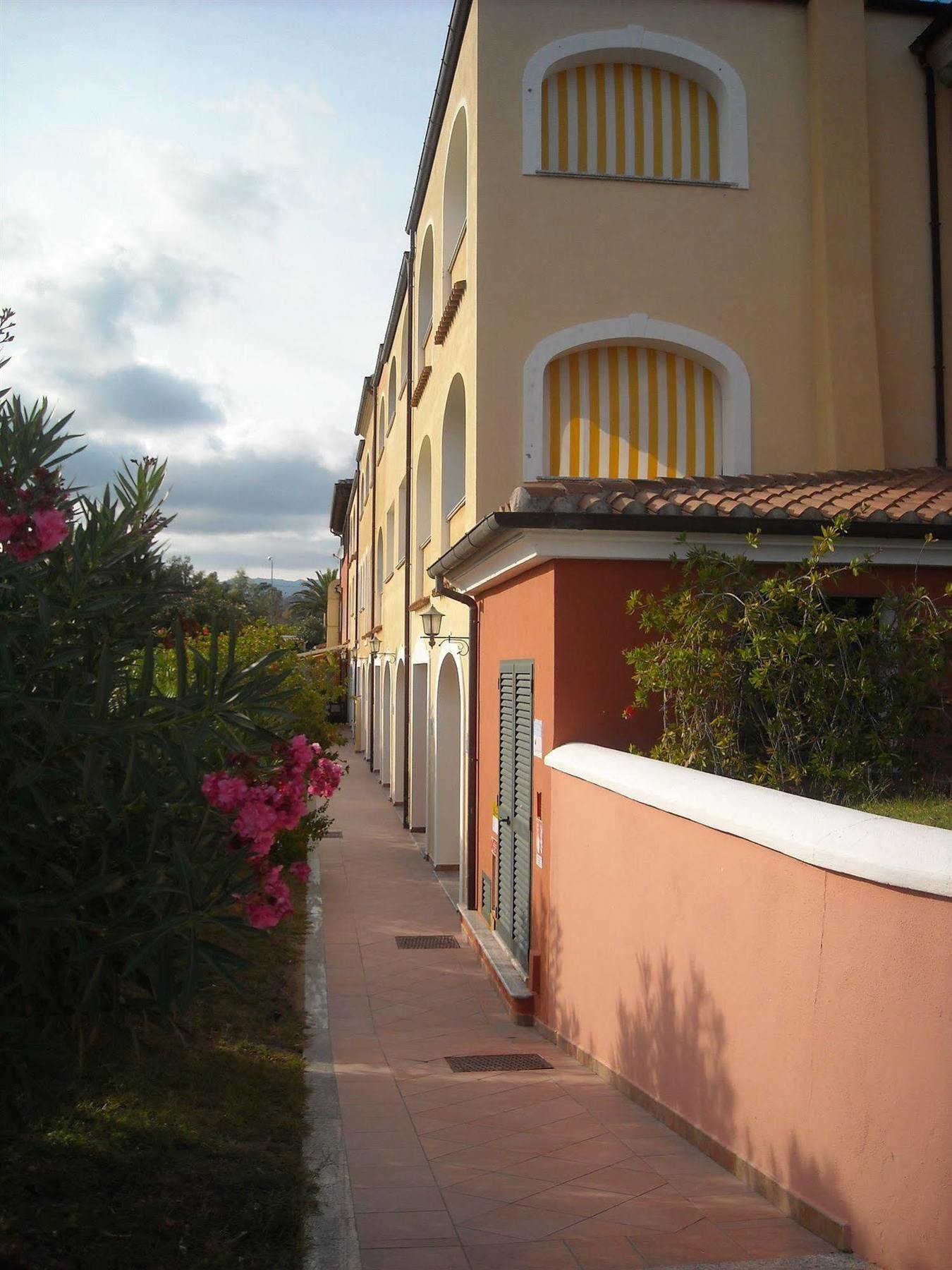 Residence Il Borgo โอโรเซย ภายนอก รูปภาพ